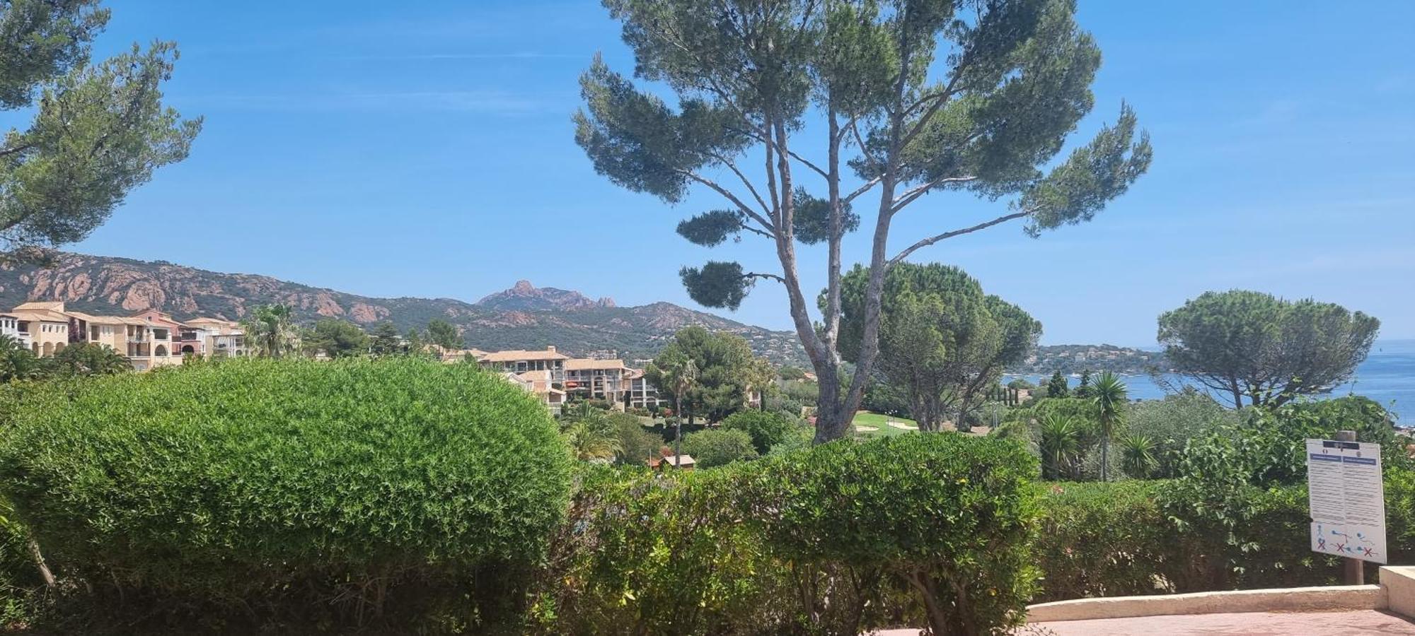 Agay Cap Esterel Village Allee Fleurs - F2 Clim Vue Golf Et Mer - Grande Terrasse Plein Sud Saint-Raphaël Kültér fotó