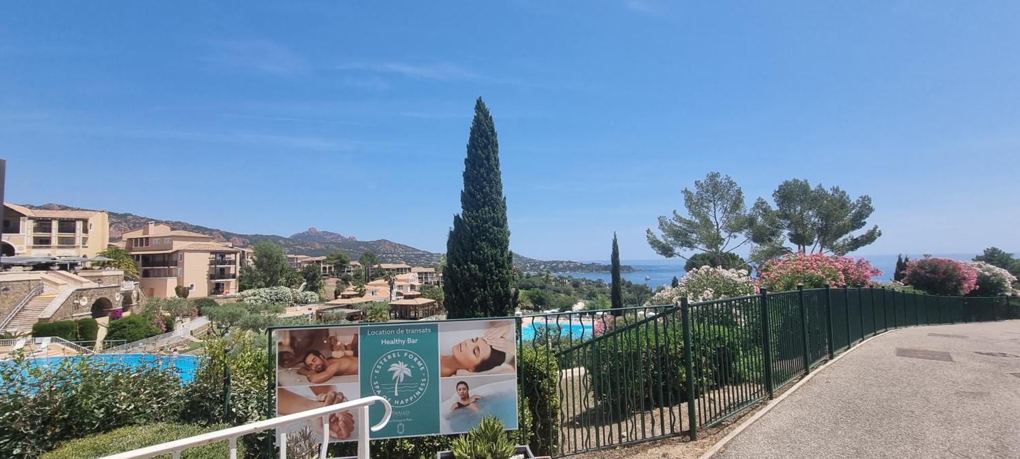 Agay Cap Esterel Village Allee Fleurs - F2 Clim Vue Golf Et Mer - Grande Terrasse Plein Sud Saint-Raphaël Kültér fotó