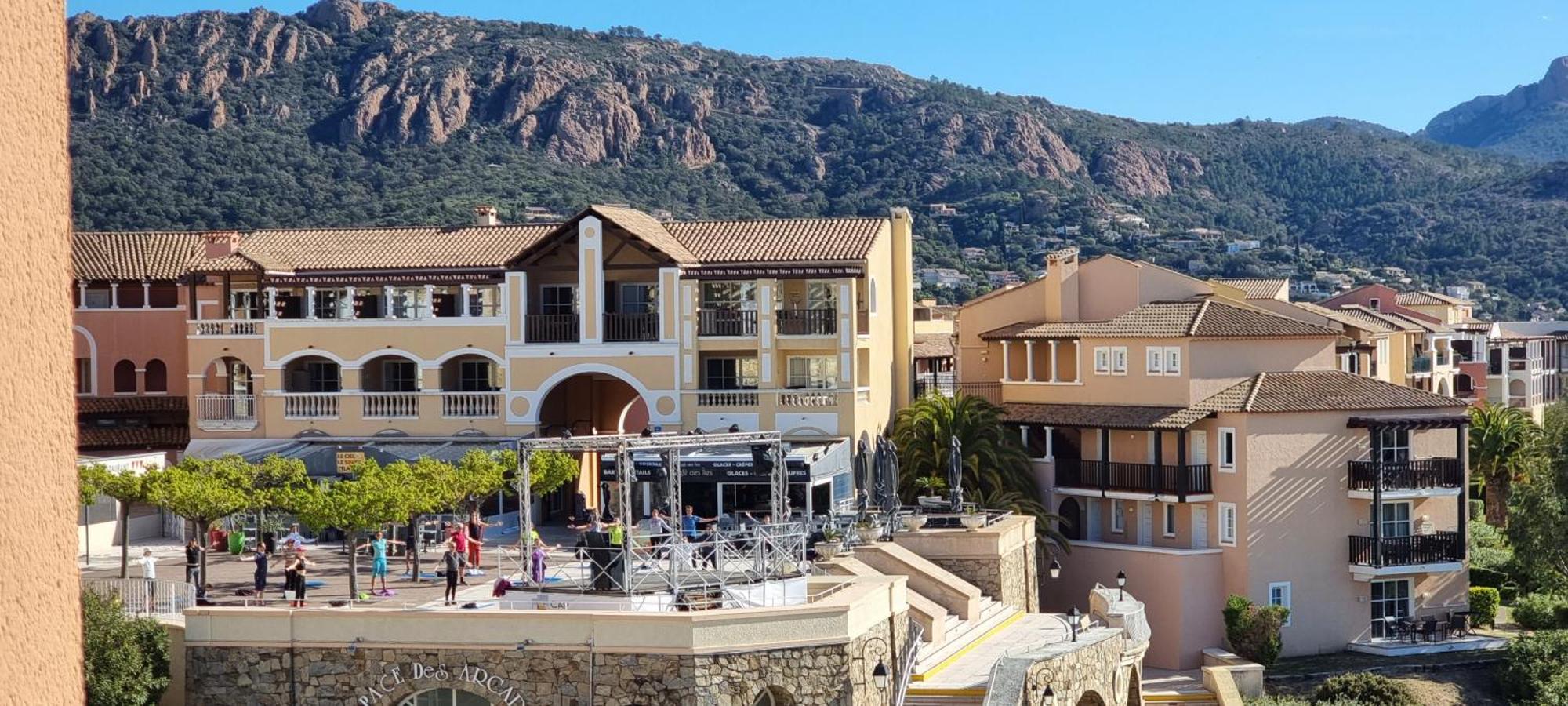Agay Cap Esterel Village Allee Fleurs - F2 Clim Vue Golf Et Mer - Grande Terrasse Plein Sud Saint-Raphaël Kültér fotó